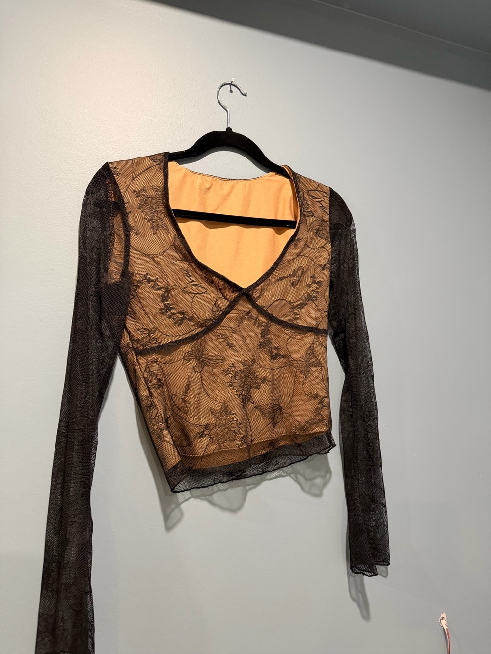Black Floral Sheer Mesh Crop Top - Women - Picture 2 of 3